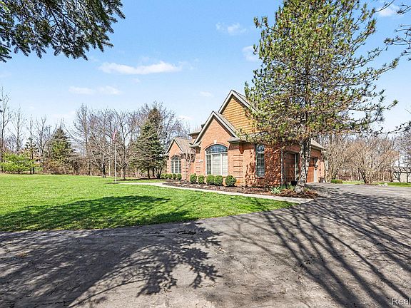 3rd image of 55256 Lee Rd