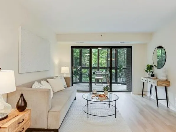 1600 N Oak St, Arlington, VA