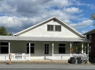 53 Penn St, Lenhartsville, PA 19534