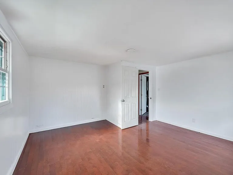 50 Wantagh Ave — Photo 23