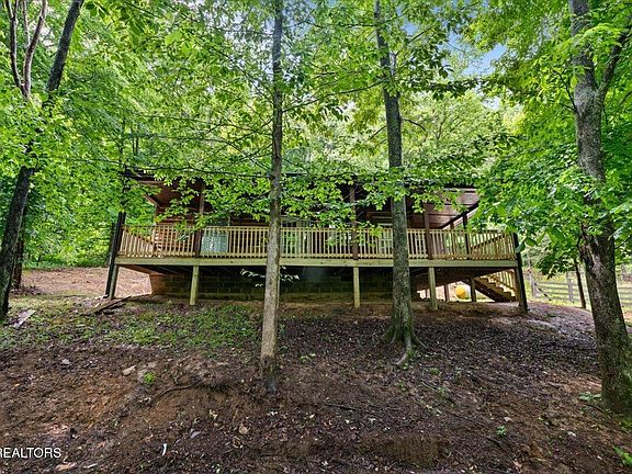 4th image of 578 Fox Branch Rd
