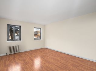 92-20 Winchester Blvd #1C, Queens Village, NY 11428