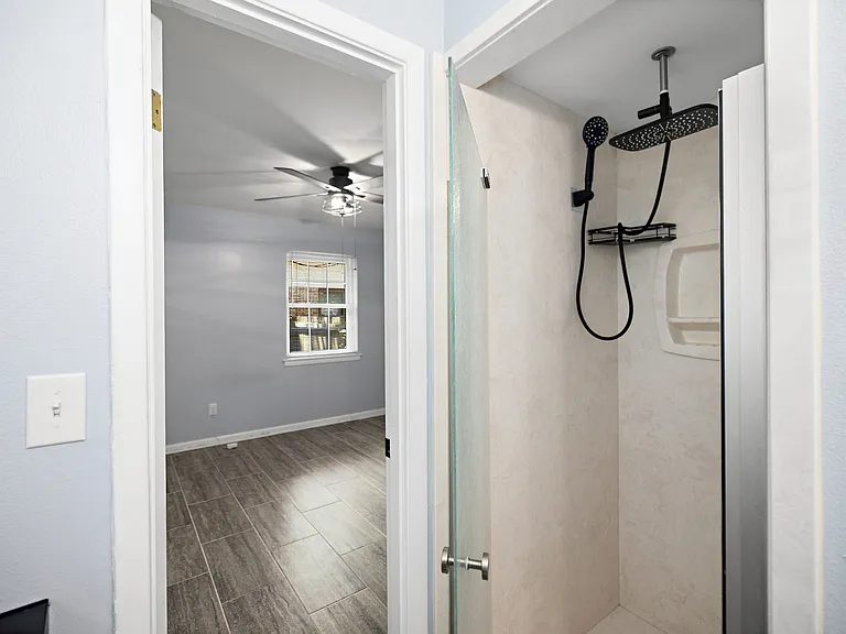 328 Plymouth Ave — Photo 23