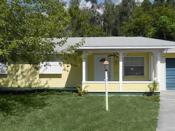 19189 Murcott Dr W, Fort Myers, FL 33967