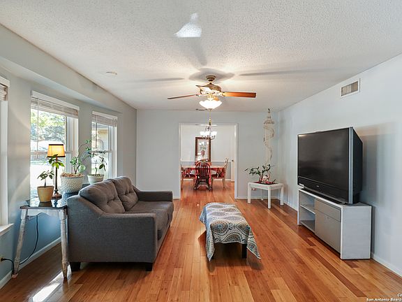 4th image of 613 MOORSIDE DR