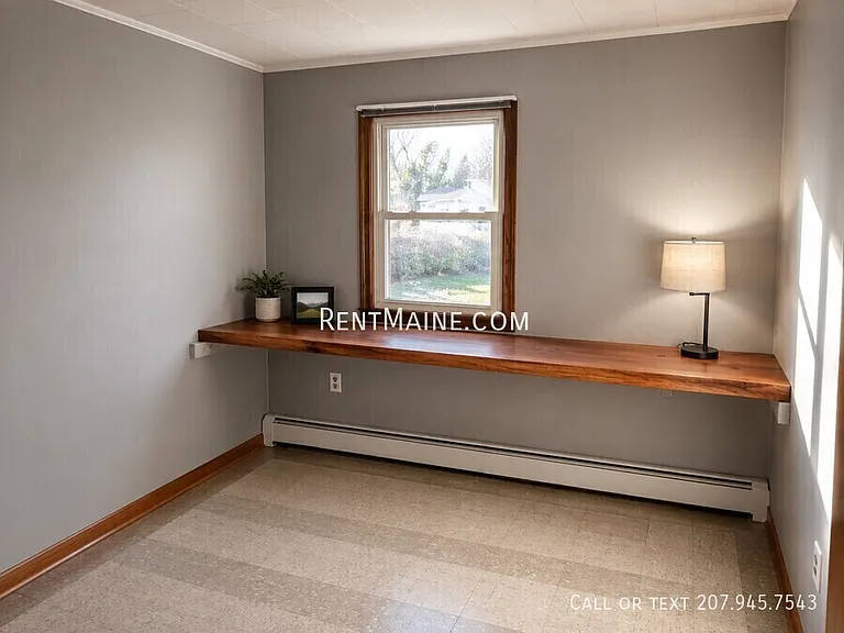 676 College Ave — Photo 11