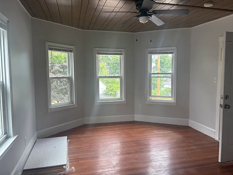27 Horton St #2 — Photo 2