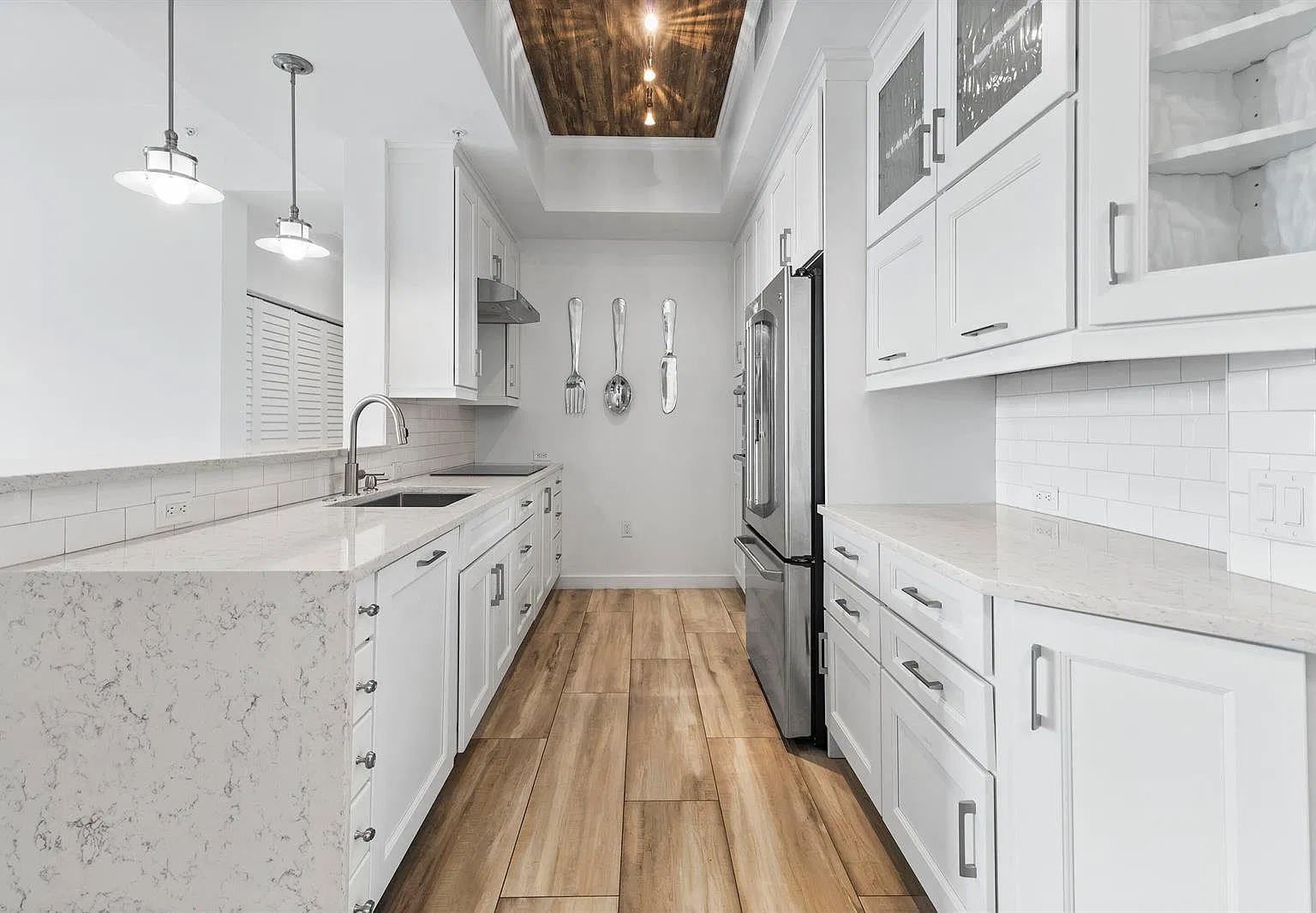410 Evernia St — Photo 2