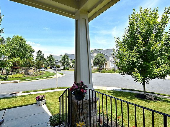 3rd image of 296 Ariel Dr NE
