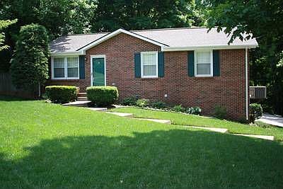 1st image of 404 Crabtree Cir