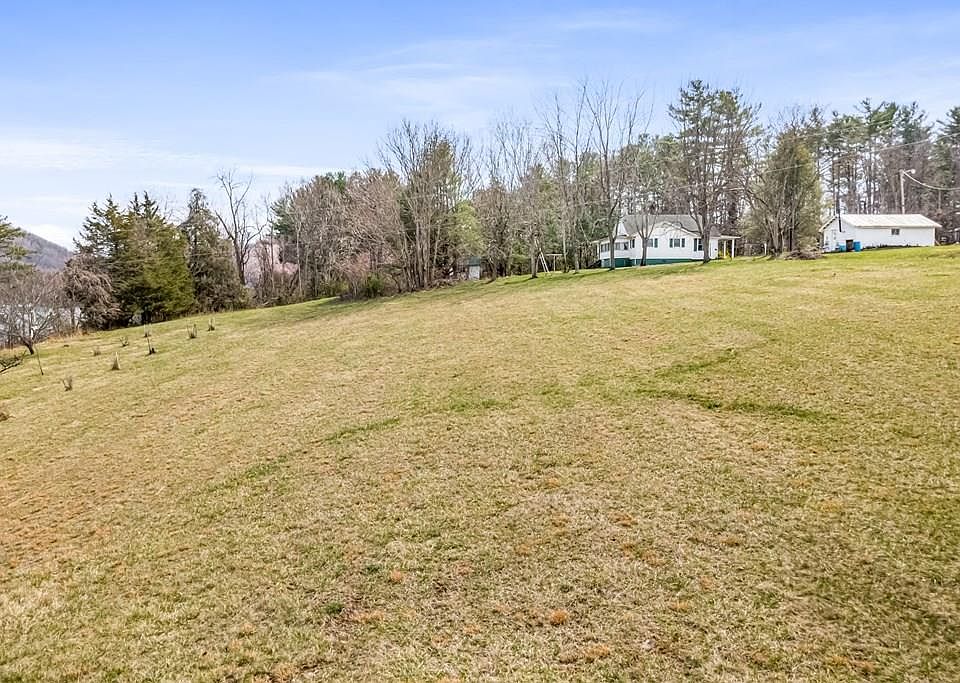 1st image of Ivanhoe Rd