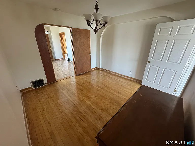 1097 Dixwell Ave — Photo 4