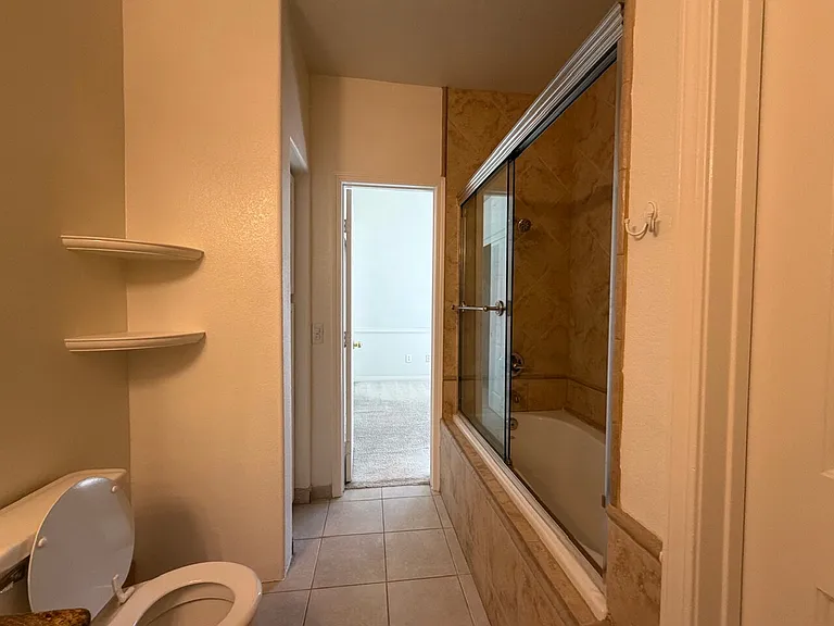 900 Heavenly Hills Ct #204 — Photo 39