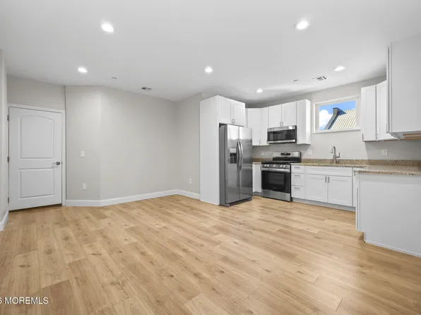 207 Main St #D, Toms River, NJ 08753