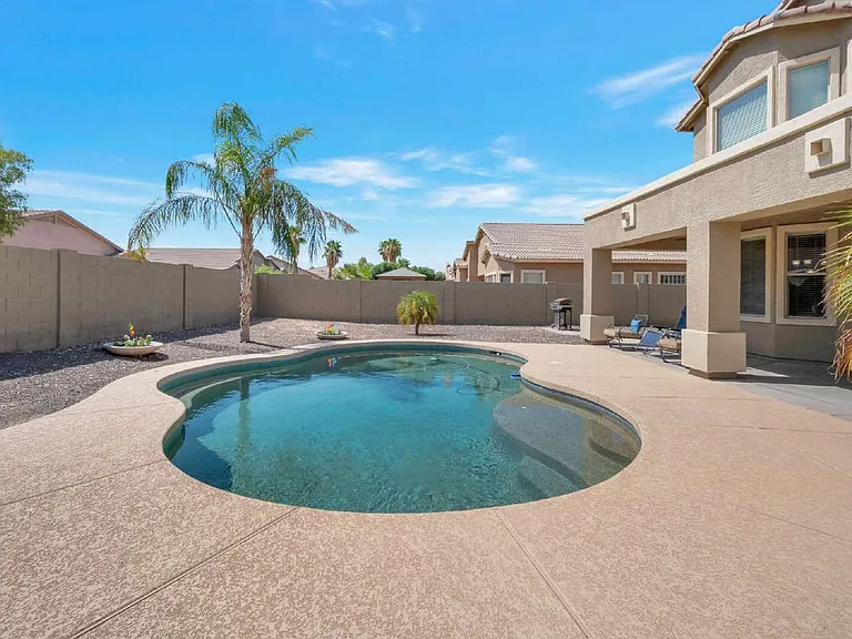21987 N Balboa Dr — Photo 2