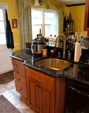 4th image of 813 Cedarcroft Dr