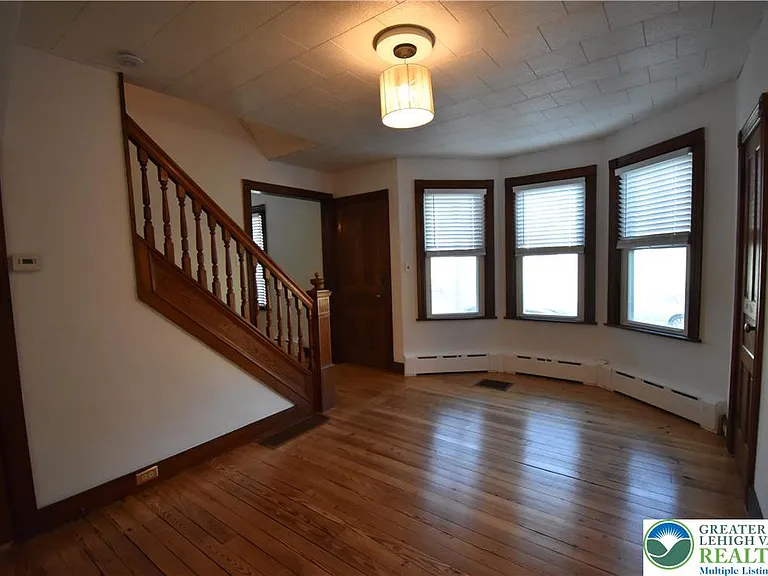 204 N 9th St — Photo 18