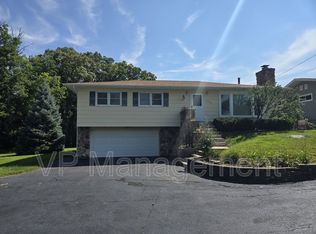 1109 33rd St, Bettendorf, IA 52722