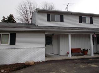 8957 W Ridge Rd APT B, Elyria, OH 44035