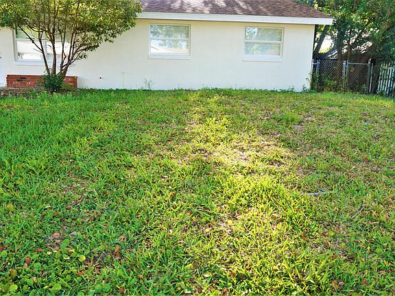 5th image of 1429 Primrose Ln