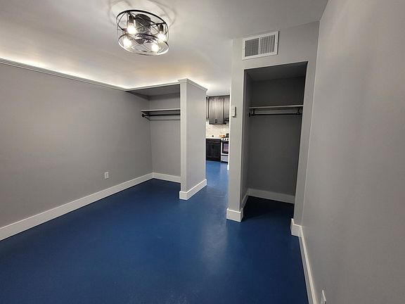 4th image of 411 S Main St APT 1