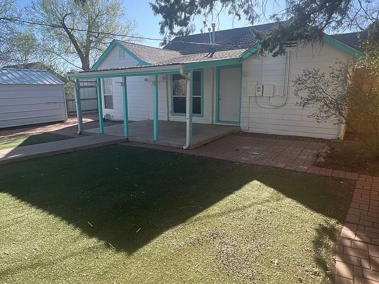 2709 S. Van Buren — Photo 14