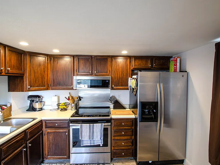 272 Cobblestone Dr — Photo 3