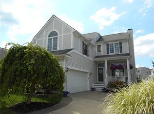 1184 Portsmouth Dr, Howell, MI