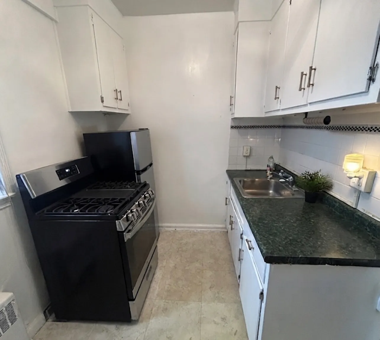 1 bed, 750 sqft, $2,000 — Photo 2