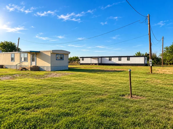 201 W Noble St, New Deal, TX 79350