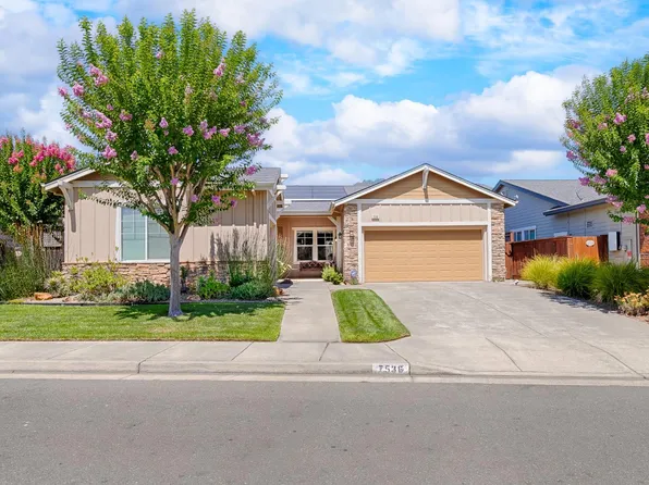 7536 Walnut Orchard Way, Santa Rosa, CA 95409
