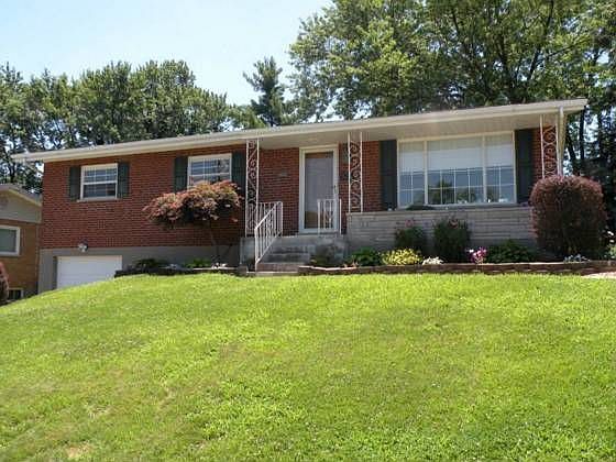 1st image of 5111 Grosse Pointe Dr