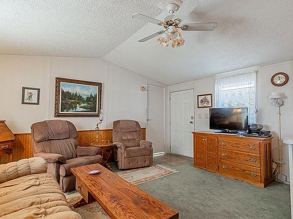 3rd image of 13138 E 49th Dr