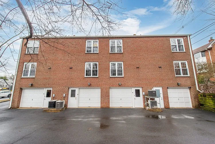 388 Morris Ave #1 — Photo 13