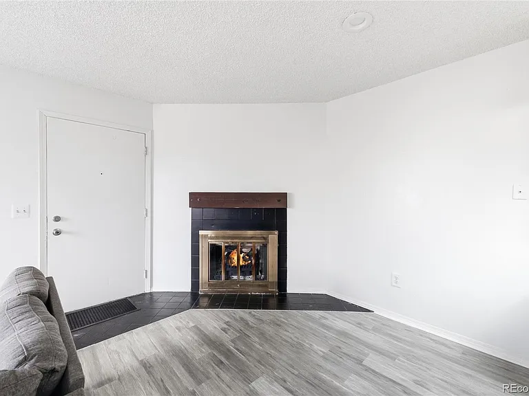 1830 Newland Ct #324 — Photo 7