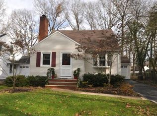 3 Iris Rd, Summit, NJ 07901