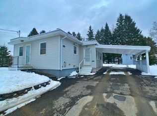 49 Pearl St, Fort Kent, ME 04743