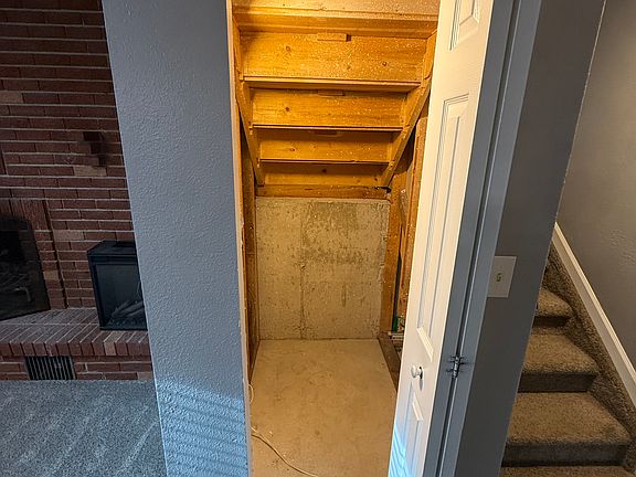 5th image of 1545 Hathaway Dr