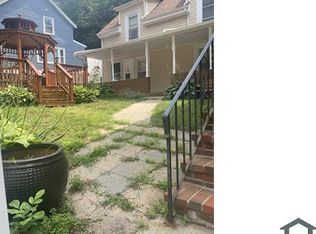 15 Crescent Ln #B, Malden, MA 02148