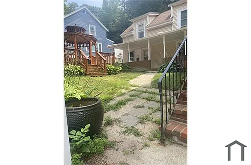 15 Crescent Ln #B Photo 1