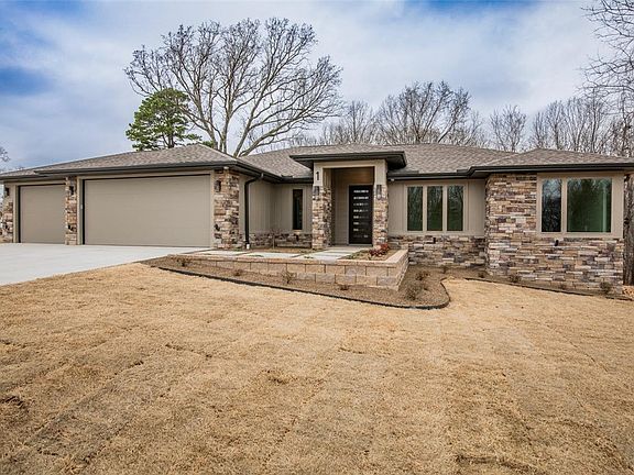 2nd image of 1 Glen Elgin Ct