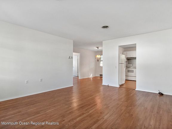 4th image of 89 Norwalk Avenue