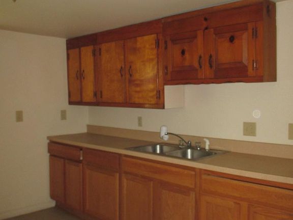 2nd image of 3409 Light St