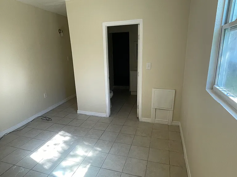 1224 Camp Ave — Photo 13
