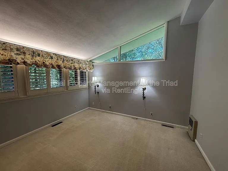 1507 Pinehurst Dr — Photo 8