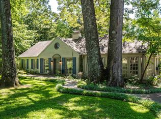 135 Cherry Rd, Memphis, TN 38117