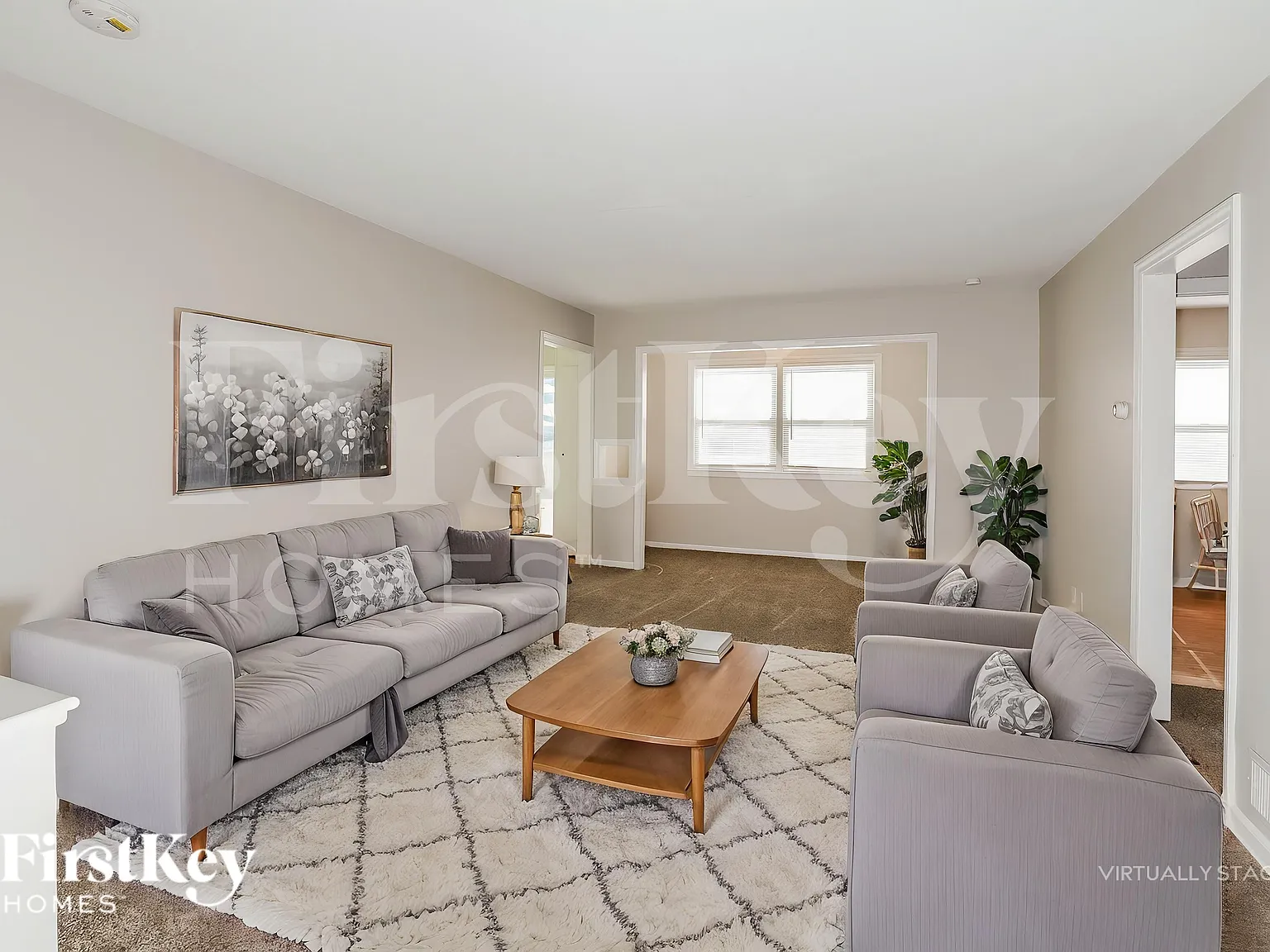 3 bed, 1.0 bath, 1304 sqft, $1,445 — Photo 3