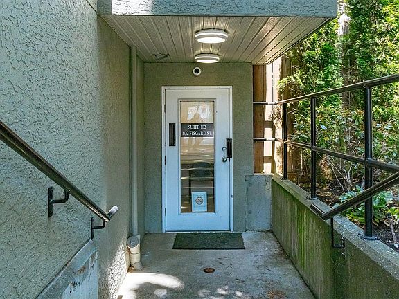 5th image of 832 Fisgard St #102 & 103