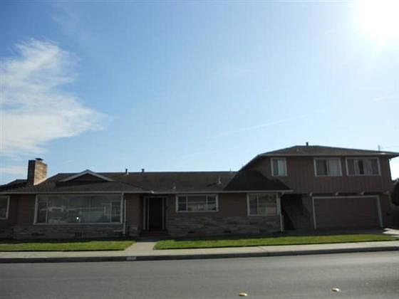 1st image of 225 Martinelli St