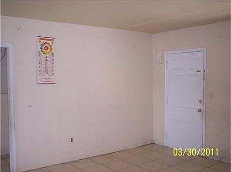 2nd image of 127 NW 118th St